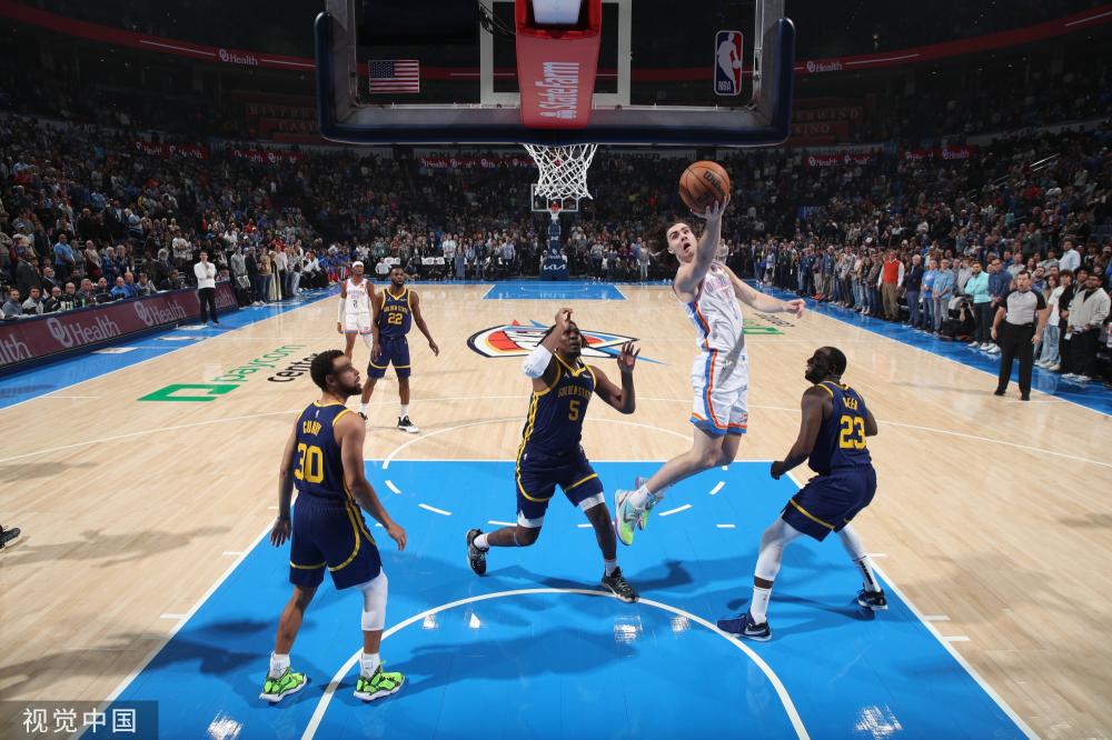 球场发生的 球场发生的